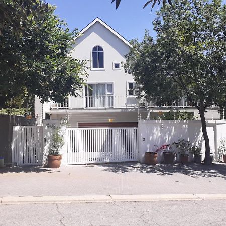 3 On Tessa Guesthouse Johannesburg Exteriér fotografie